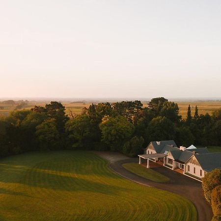 Bed and Breakfast Hiwinui Country Estate Палмерстон-Норт Экстерьер фото